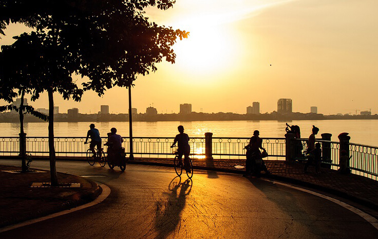 Cyclisme autour du lac de l’Ouest Hanoi