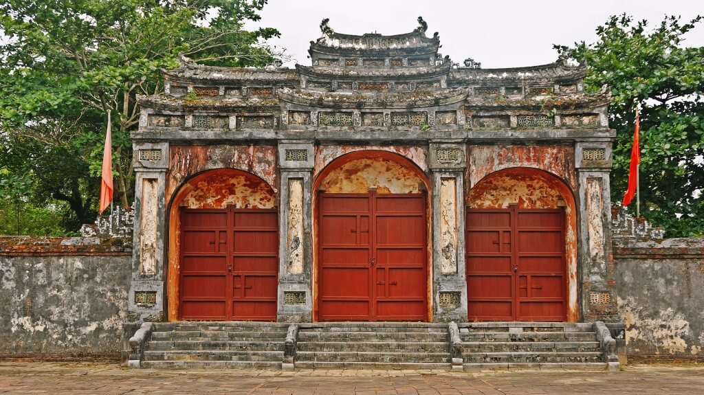 L’entrée du tombeau Minh Mang